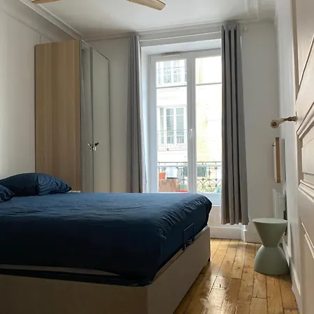 Neuf Design - Montmartre Apartment *