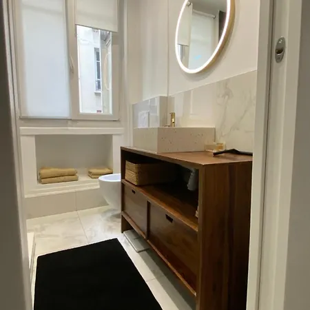 Neuf Design - Montmartre Apartment